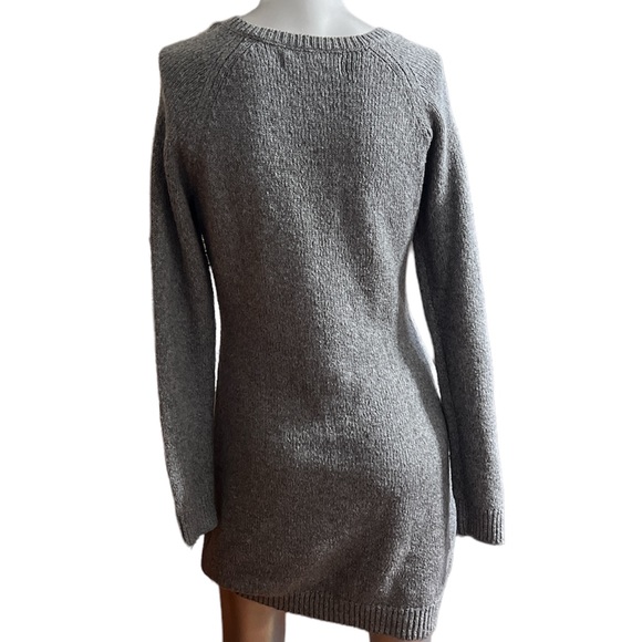 EUC ABERCROMBIE AND FITCH GRAY SWEATER DRESS WITH ZIPPERS. MEDIUM. - Picture 2 of 5